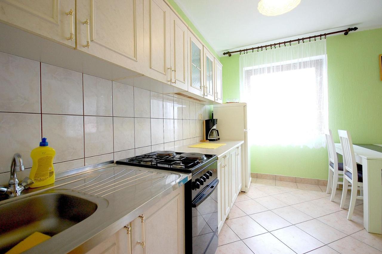 Apartment Ivan By El-Pi Tours Malinska Eksteriør billede